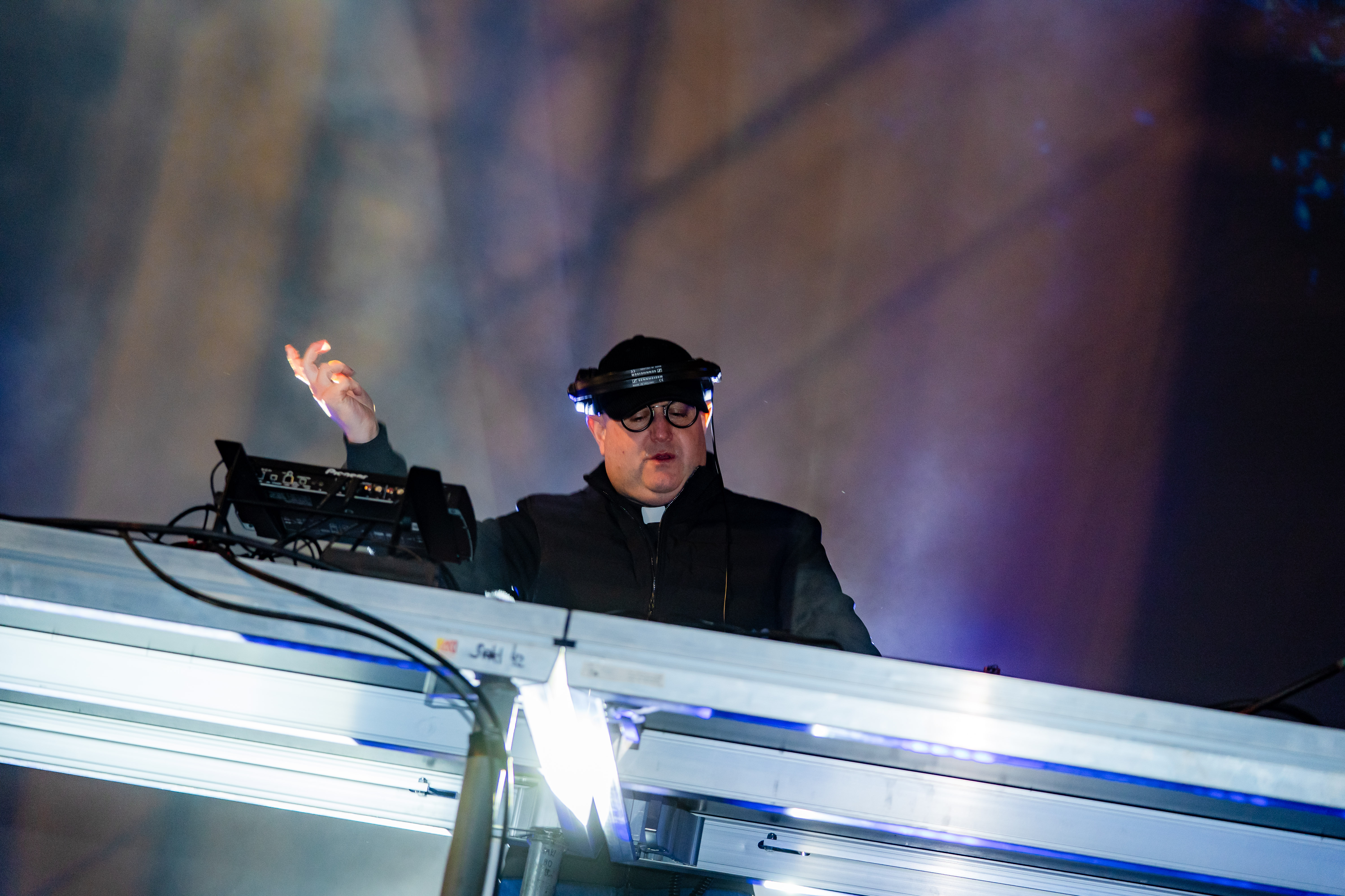 Stretnutie mladeze s arcibiskupom Bernardom Boberom a DJ-19